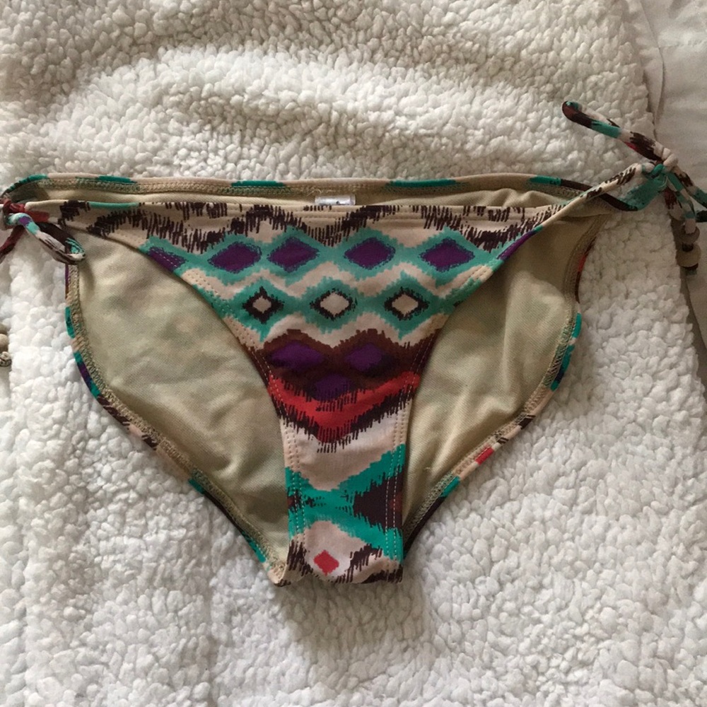Bikini bottoms